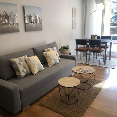 Apartamento Castellana Jardín I Y Ii Parking Y Piscina Gratis!!