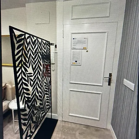 Castellana Jardín I Y Ii Parking Y Piscina Gratis!! Apartamento